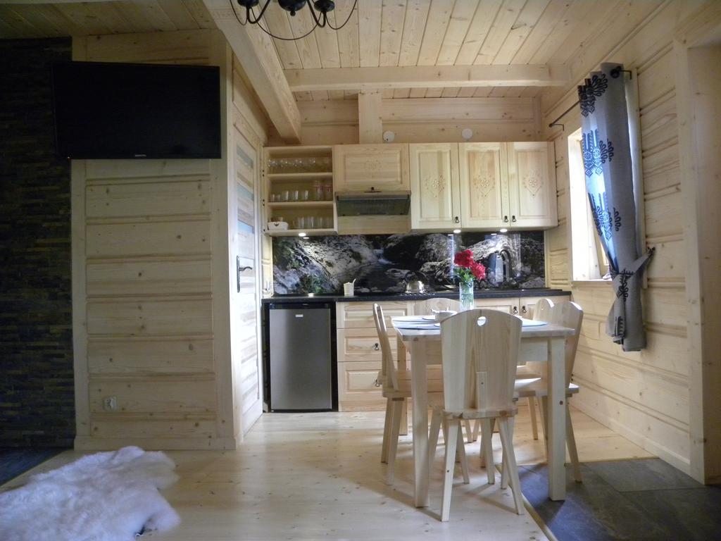 Familiowka Villa Mizerna Exteriör bild